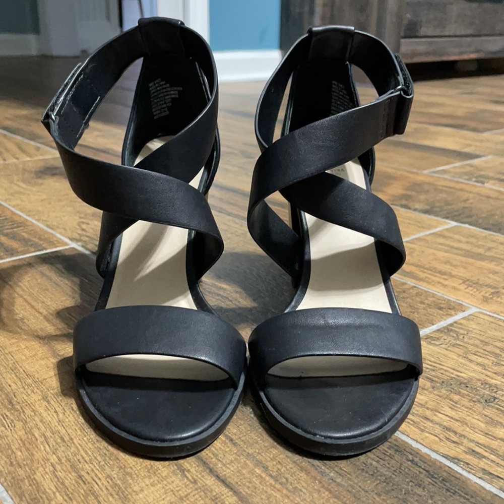 Vera Wang Black Strappy Heels